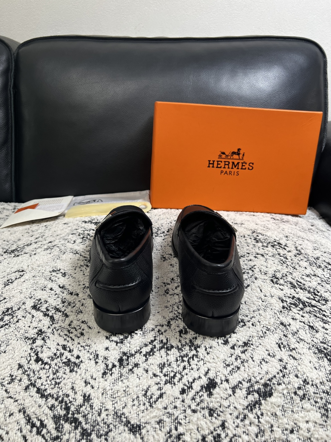 Hermes  高品质  顶级工艺品 爱马仕 皮鞋专柜同步 原厂配置，意大利进口原版牛皮面料，透气舒适进口水染牛里垫，鞋