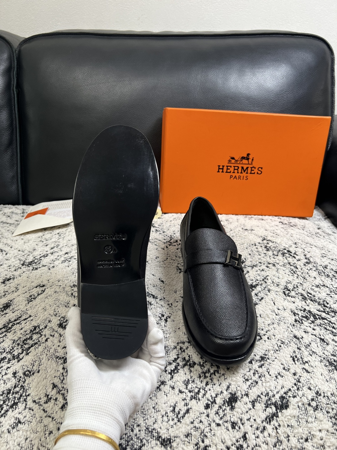 Hermes  高品质  顶级工艺品 爱马仕 皮鞋专柜同步 原厂配置，意大利进口原版牛皮面料，透气舒适进口水染牛里垫，鞋