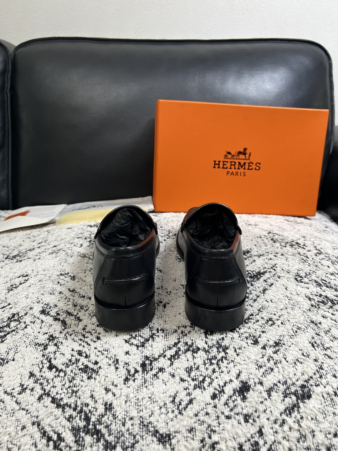 Hermes  高品质  顶级工艺品 爱马仕 皮鞋专柜同步 原厂配置，意大利进口原版牛皮面料，透气舒适进口水染牛里垫，鞋