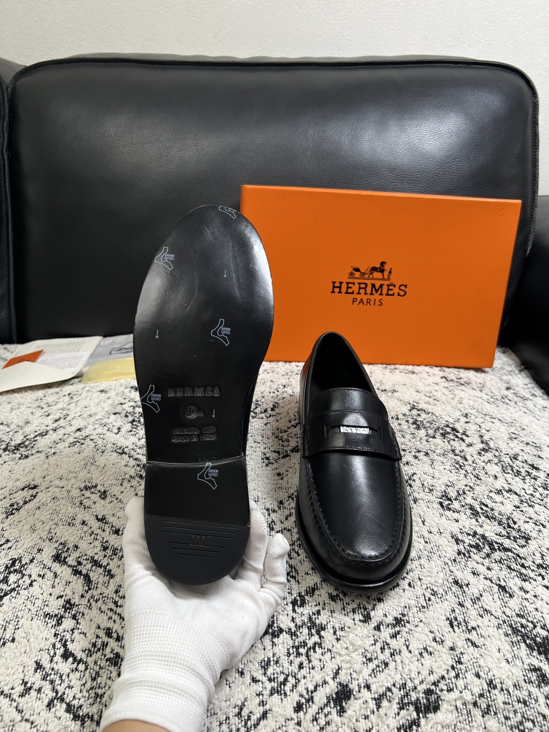 Hermes  高品质  顶级工艺品 爱马仕 皮鞋专柜同步 原厂配置，意大利进口原版牛皮面料，透气舒适进口水染牛里垫，鞋