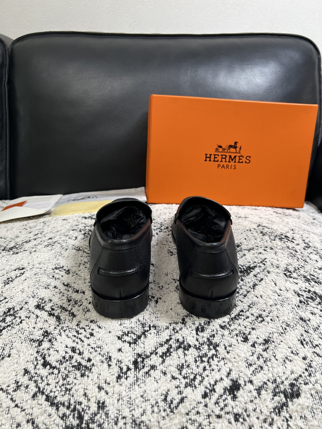 Hermes  高品质  顶级工艺品 爱马仕 皮鞋专柜同步 原厂配置，意大利进口原版牛皮面料，透气舒适进口水染牛里垫，鞋
