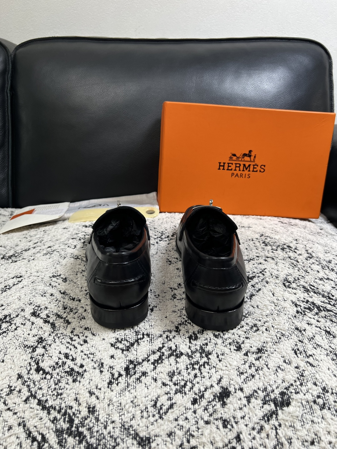 Hermes  高品质  顶级工艺品 爱马仕 皮鞋专柜同步 原厂配置，意大利进口原版牛皮面料，透气舒适进口水染牛里垫，鞋