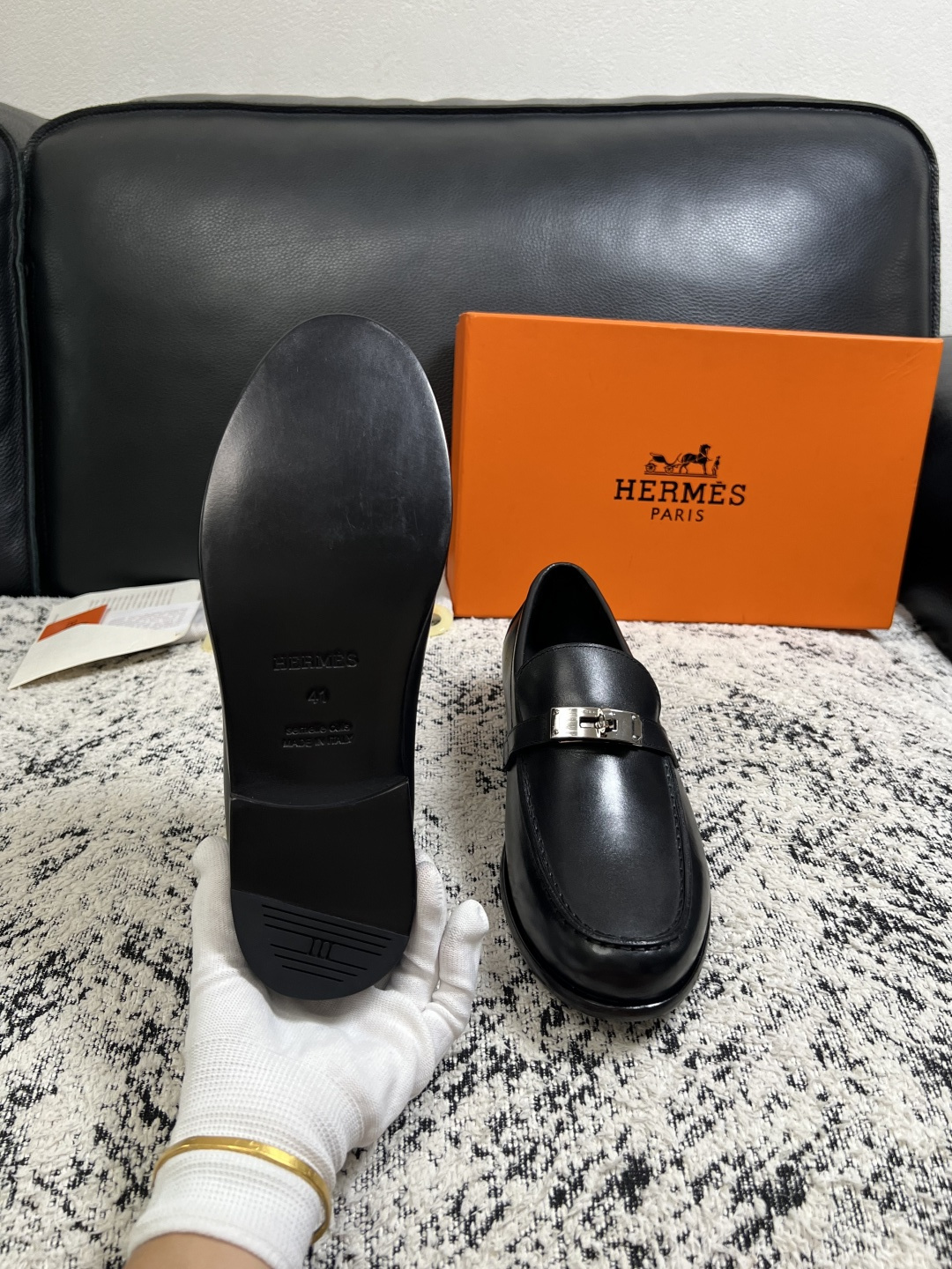Hermes  高品质  顶级工艺品 爱马仕 皮鞋专柜同步 原厂配置，意大利进口原版牛皮面料，透气舒适进口水染牛里垫，鞋