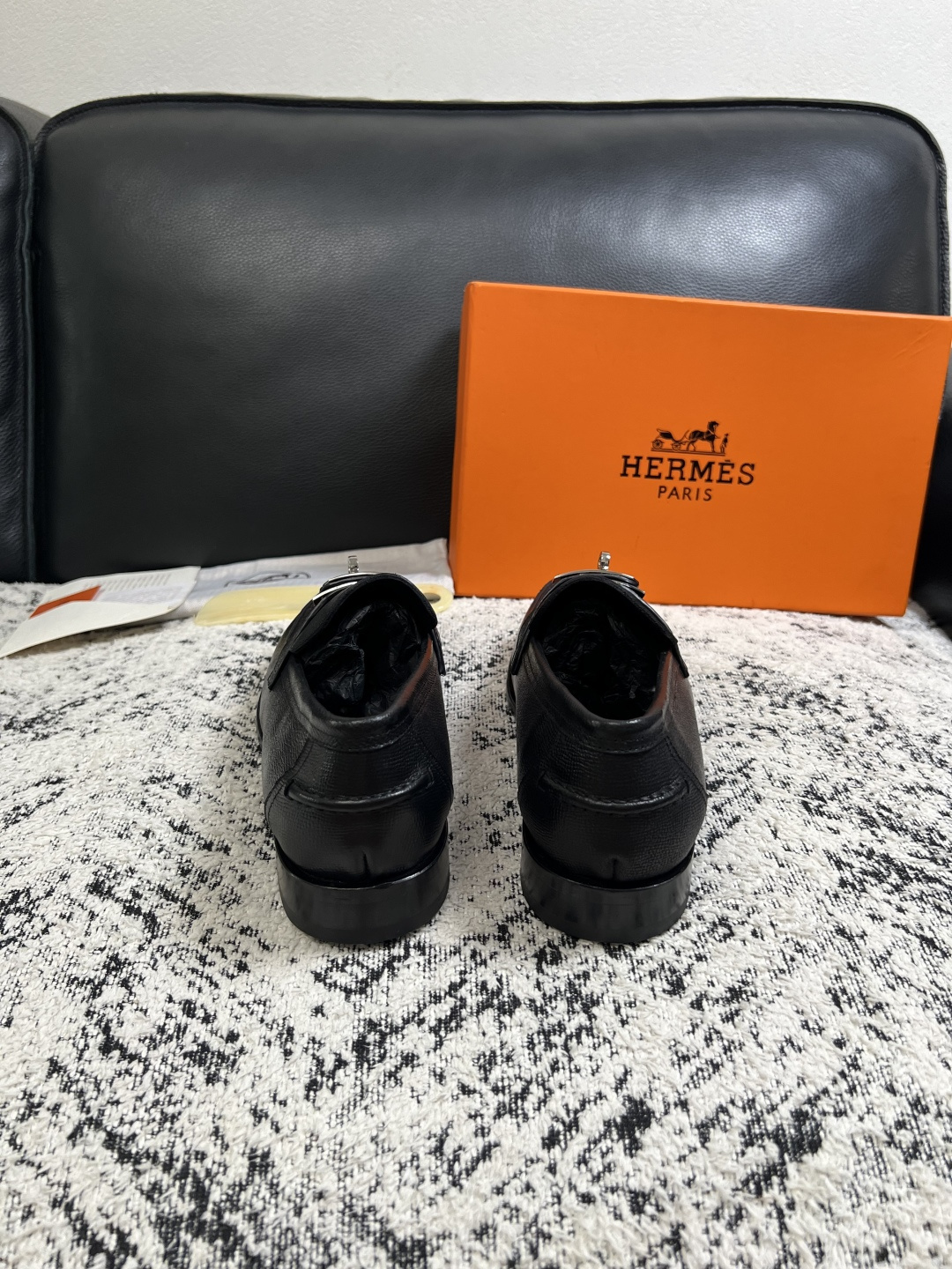 Hermes  高品质  顶级工艺品 爱马仕 皮鞋专柜同步 原厂配置，意大利进口原版牛皮面料，透气舒适进口水染牛里垫，鞋