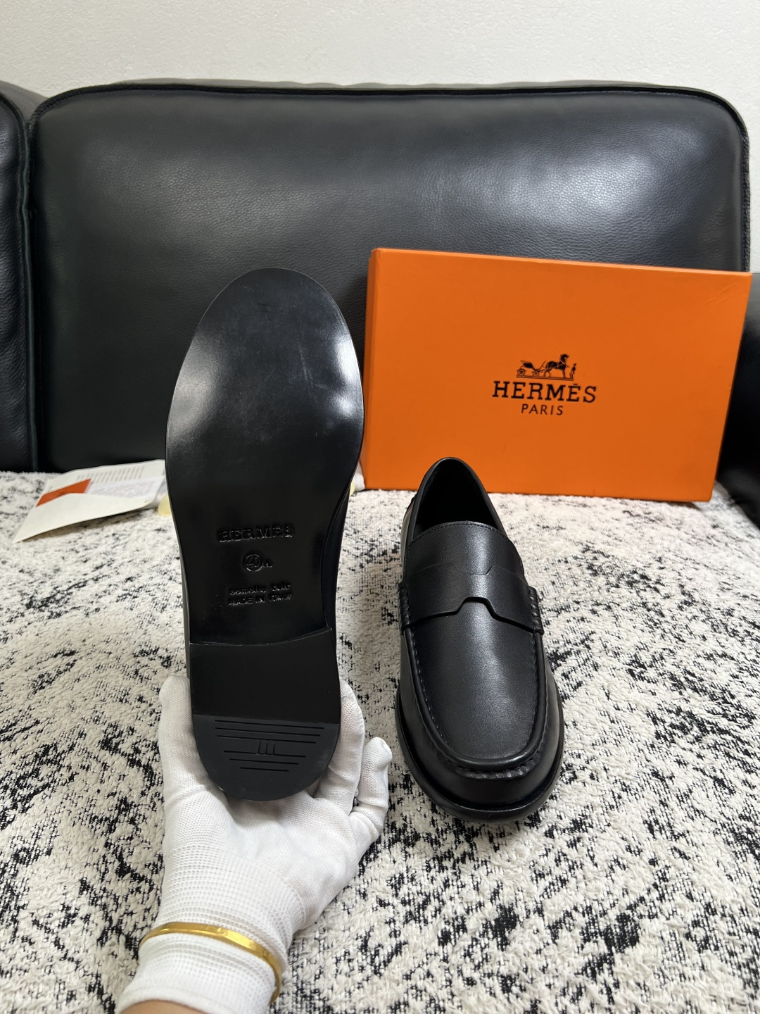 Hermes  高品质  顶级工艺品 爱马仕 皮鞋专柜同步 原厂配置，意大利进口原版牛皮面料，透气舒适进口水染牛里垫，鞋