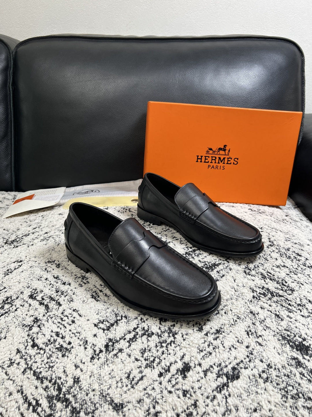 Hermes 高品质 顶级工艺品 爱马仕 皮鞋专柜同步 原厂配置,意大利进口原版牛皮面料,透气舒适进口水染牛里垫,鞋 Hermes 高品质 顶级工艺品 爱马仕 皮鞋专柜同步 原厂配置,意大利进口原版牛皮面料,透气舒适进口水染牛里垫,鞋