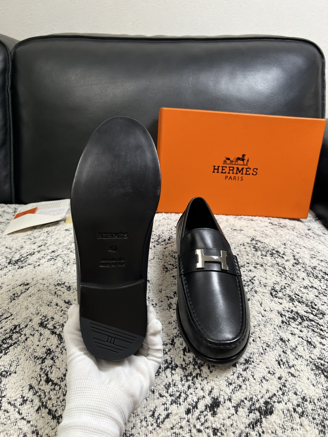 Hermes  高品质  顶级工艺品 爱马仕 皮鞋专柜同步 原厂配置，意大利进口原版牛皮面料，透气舒适进口水染牛里垫，鞋