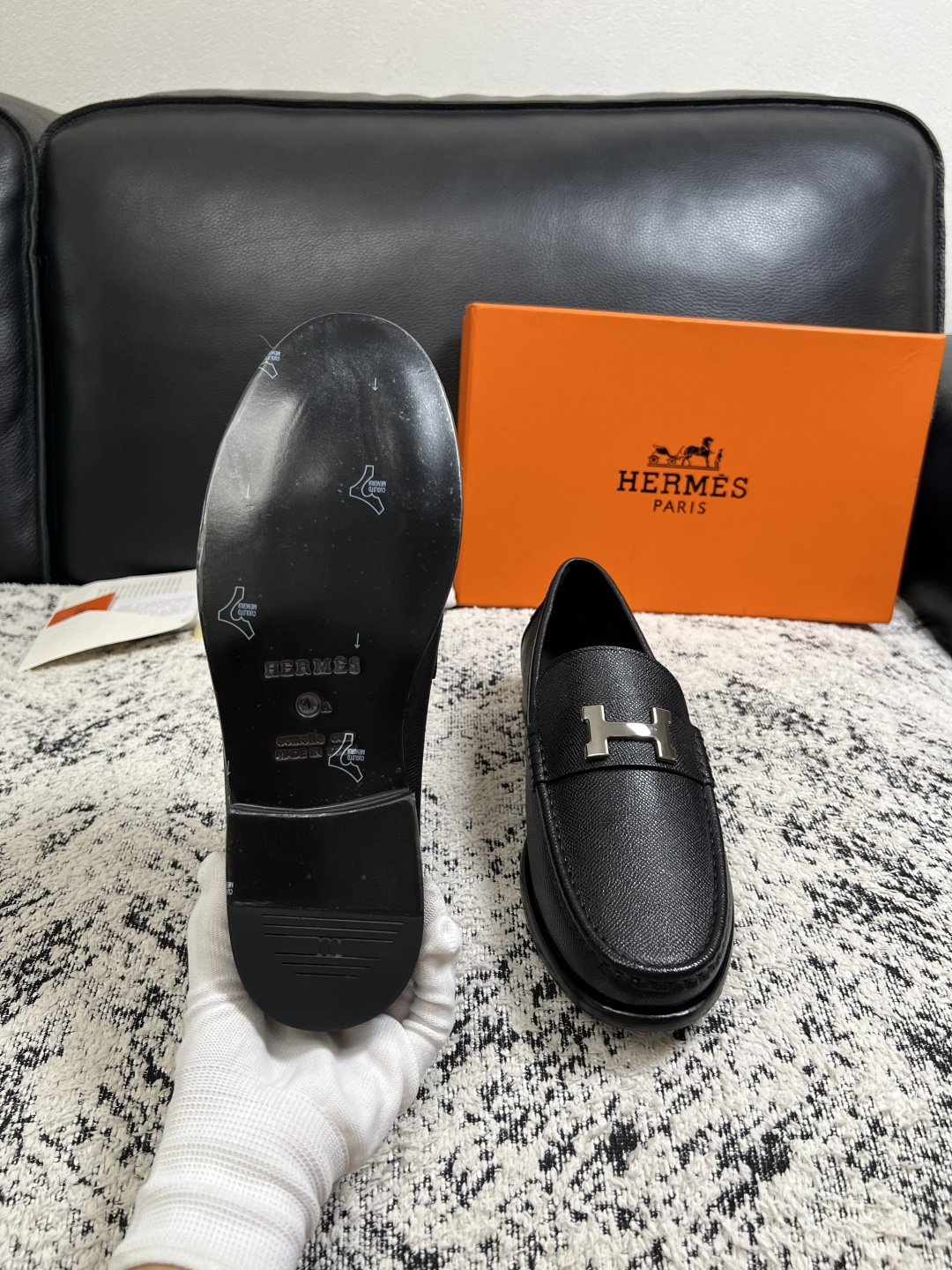 Hermes  高品质  顶级工艺品 爱马仕 皮鞋专柜同步 原厂配置，意大利进口原版牛皮面料，透气舒适进口水染牛里垫，鞋
