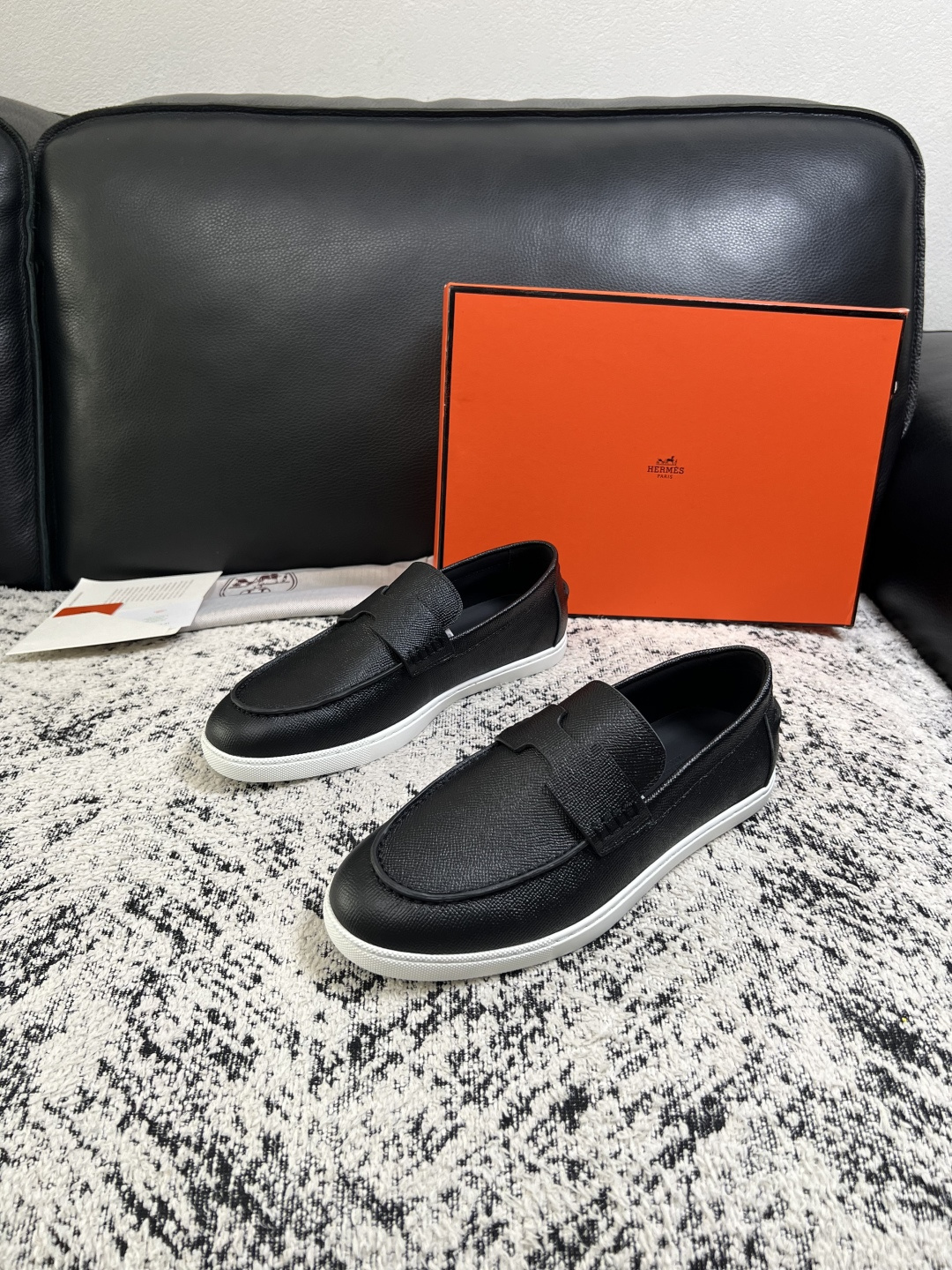 Hermes  高品质  顶级工艺品  爱马仕 专柜同步发售原厂配置，意大利进口原版牛皮面料，高品质拼接工艺，全进口水染