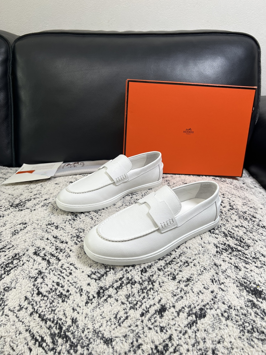Hermes  高品质  顶级工艺品  爱马仕 专柜同步发售原厂配置，意大利进口原版牛皮面料，高品质拼接工艺，全进口水染