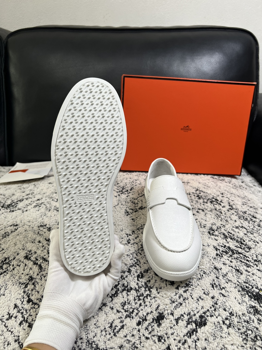 Hermes  高品质  顶级工艺品  爱马仕 专柜同步发售原厂配置，意大利进口原版牛皮面料，高品质拼接工艺，全进口水染