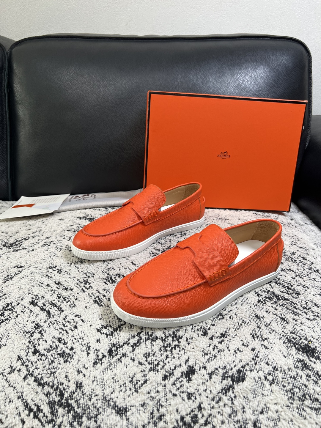 Hermes  高品质  顶级工艺品  爱马仕 专柜同步发售原厂配置，意大利进口原版牛皮面料，高品质拼接工艺，全进口水染