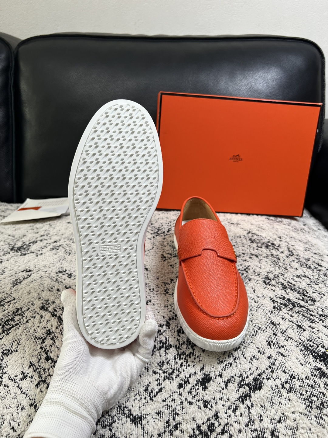 Hermes  高品质  顶级工艺品  爱马仕 专柜同步发售原厂配置，意大利进口原版牛皮面料，高品质拼接工艺，全进口水染