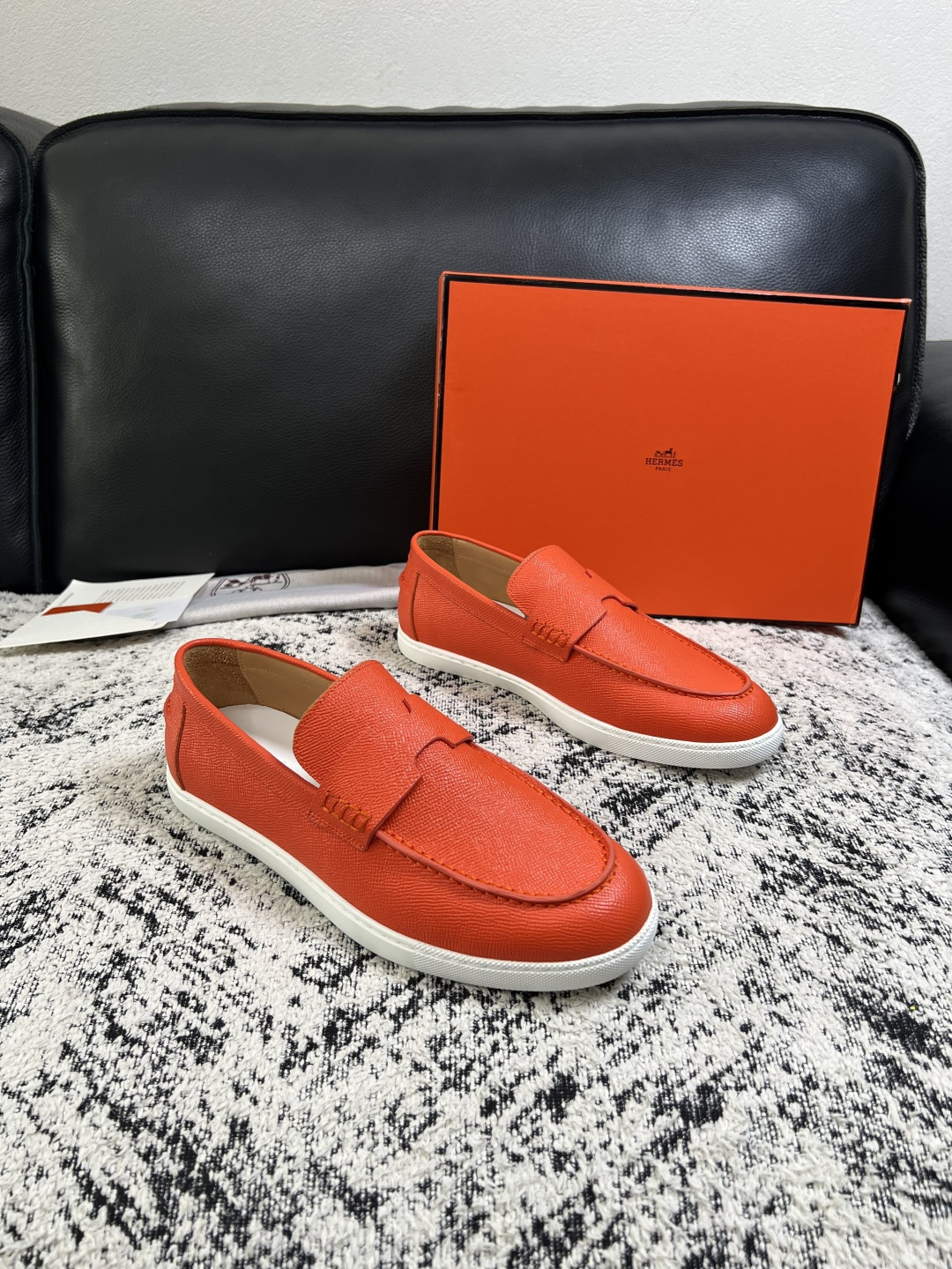 Hermes  高品质  顶级工艺品  爱马仕 专柜同步发售原厂配置，意大利进口原版牛皮面料，高品质拼接工艺，全进口水染