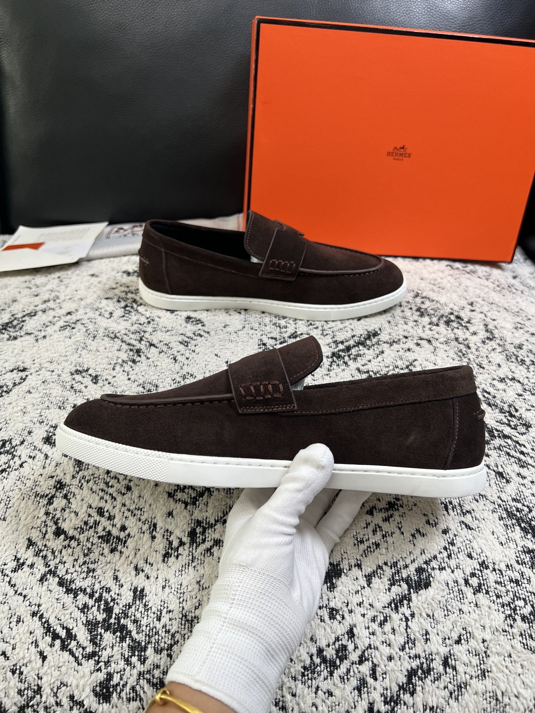 Hermes  高品质  顶级工艺品  爱马仕 专柜同步发售原厂配置，意大利进口原版牛皮面料，高品质拼接工艺，全进口水染