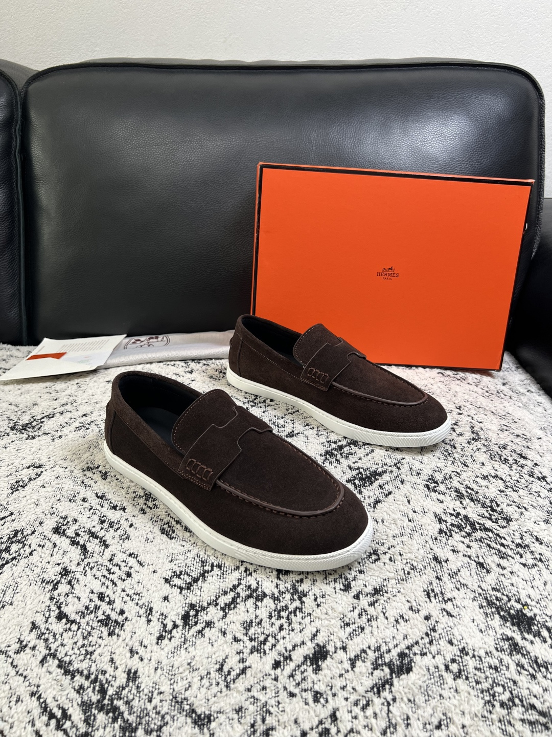 Hermes  高品质  顶级工艺品  爱马仕 专柜同步发售原厂配置，意大利进口原版牛皮面料，高品质拼接工艺，全进口水染