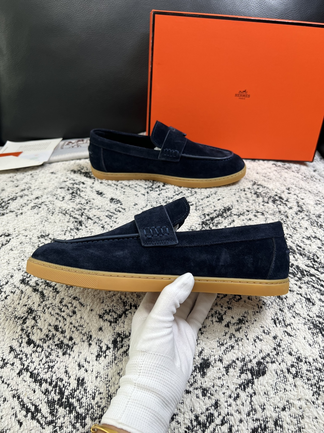 Hermes  高品质  顶级工艺品  爱马仕 专柜同步发售原厂配置，意大利进口原版牛皮面料，高品质拼接工艺，全进口水染