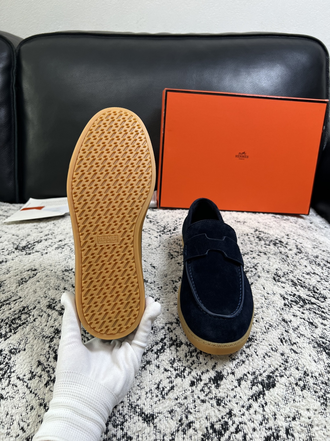 Hermes  高品质  顶级工艺品  爱马仕 专柜同步发售原厂配置，意大利进口原版牛皮面料，高品质拼接工艺，全进口水染