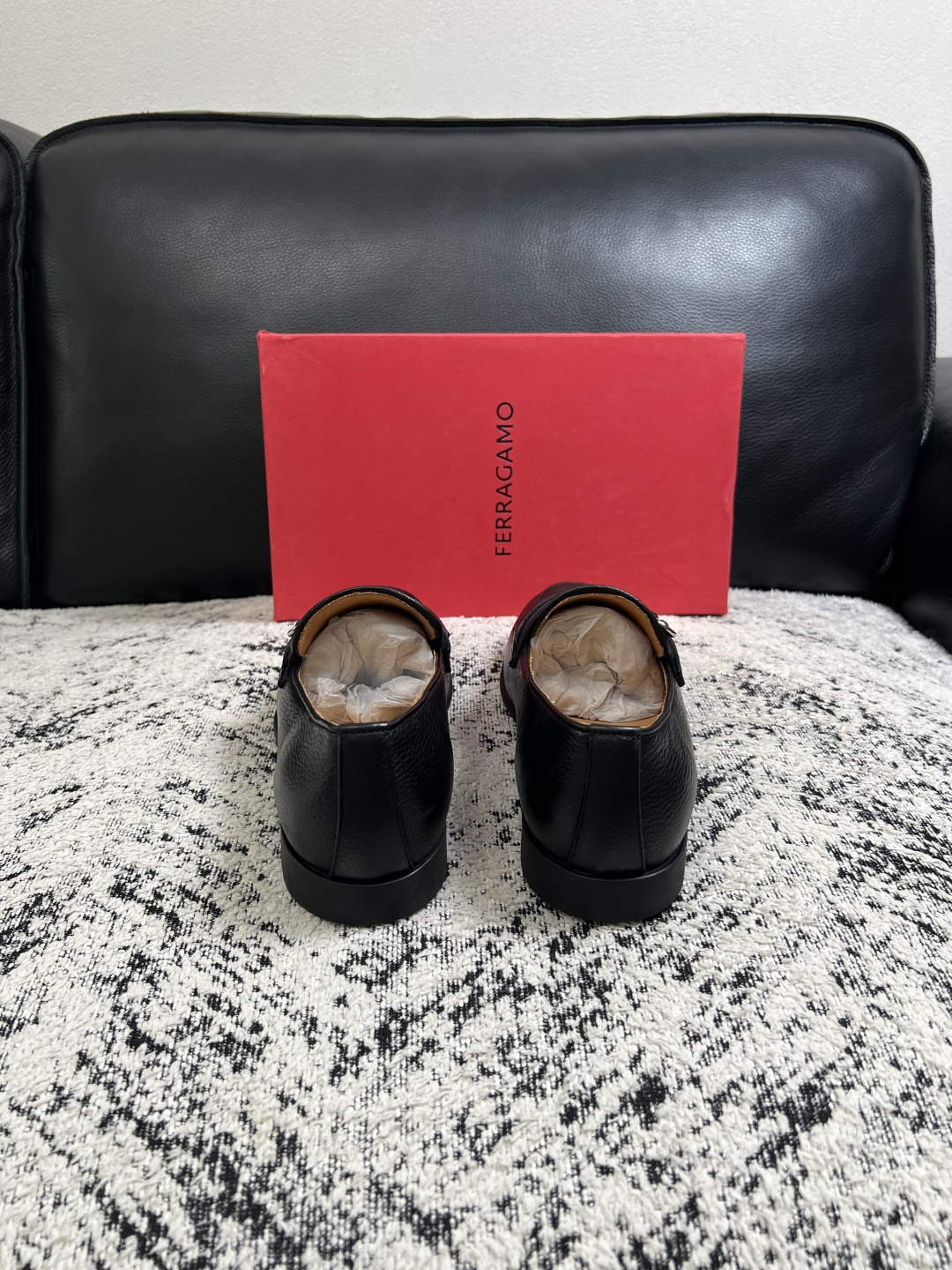 Ferragamo  高品质  顶级工艺品  菲拉格慕  皮鞋专柜同步发售原厂配置，意大利进口原版牛皮，进口水染牛里 ，
