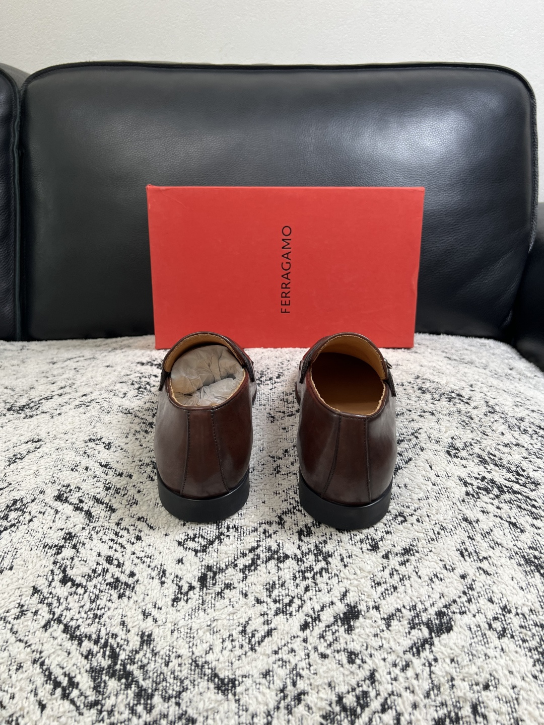 Ferragamo  高品质  顶级工艺品  菲拉格慕  皮鞋专柜同步发售原厂配置，意大利进口原版牛皮，进口水染牛里 ，