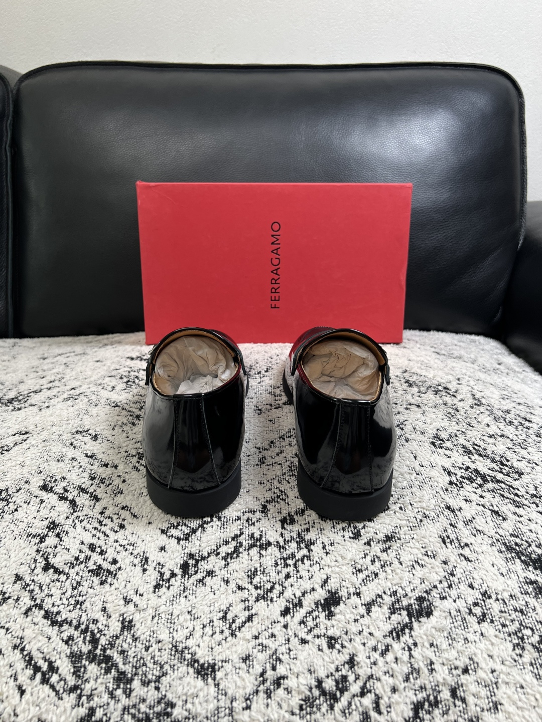 Ferragamo  高品质  顶级工艺品  菲拉格慕  皮鞋专柜同步发售原厂配置，意大利进口原版牛皮，进口水染牛里 ，