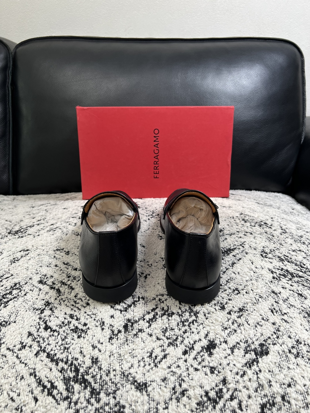 Ferragamo  高品质  顶级工艺品  菲拉格慕  皮鞋专柜同步发售原厂配置，意大利进口原版牛皮，进口水染牛里 ，