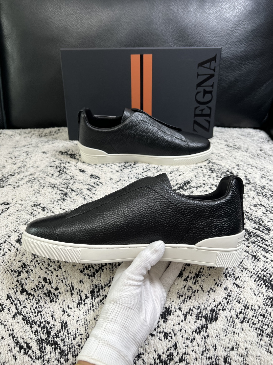 Zegna  高品质  顶级工艺品  杰尼亚  专柜新款原厂配置，意大利进口牛皮面料，进口牛里垫，透气舒适，鞋底：原厂特