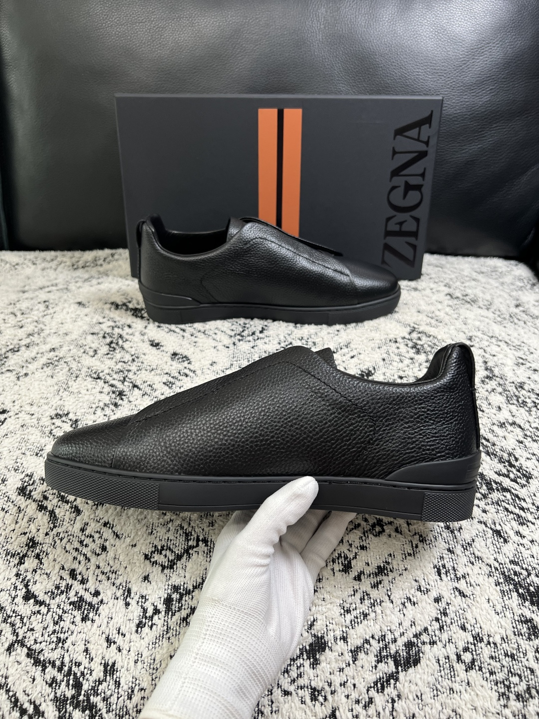 Zegna  高品质  顶级工艺品  杰尼亚  专柜新款原厂配置，意大利进口牛皮面料，进口牛里垫，透气舒适，鞋底：原厂特
