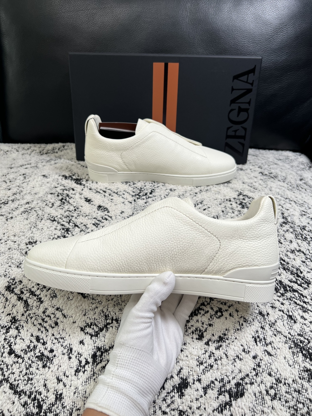Zegna  高品质  顶级工艺品  杰尼亚  专柜新款原厂配置，意大利进口牛皮面料，进口牛里垫，透气舒适，鞋底：原厂特