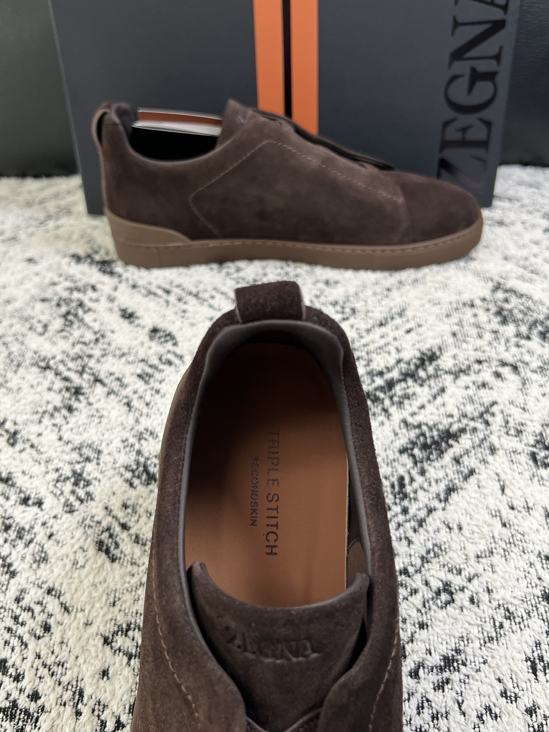 Zegna  高品质  顶级工艺品  杰尼亚  专柜新款原厂配置，意大利进口牛皮面料，进口牛里垫，透气舒适，鞋底：原厂特