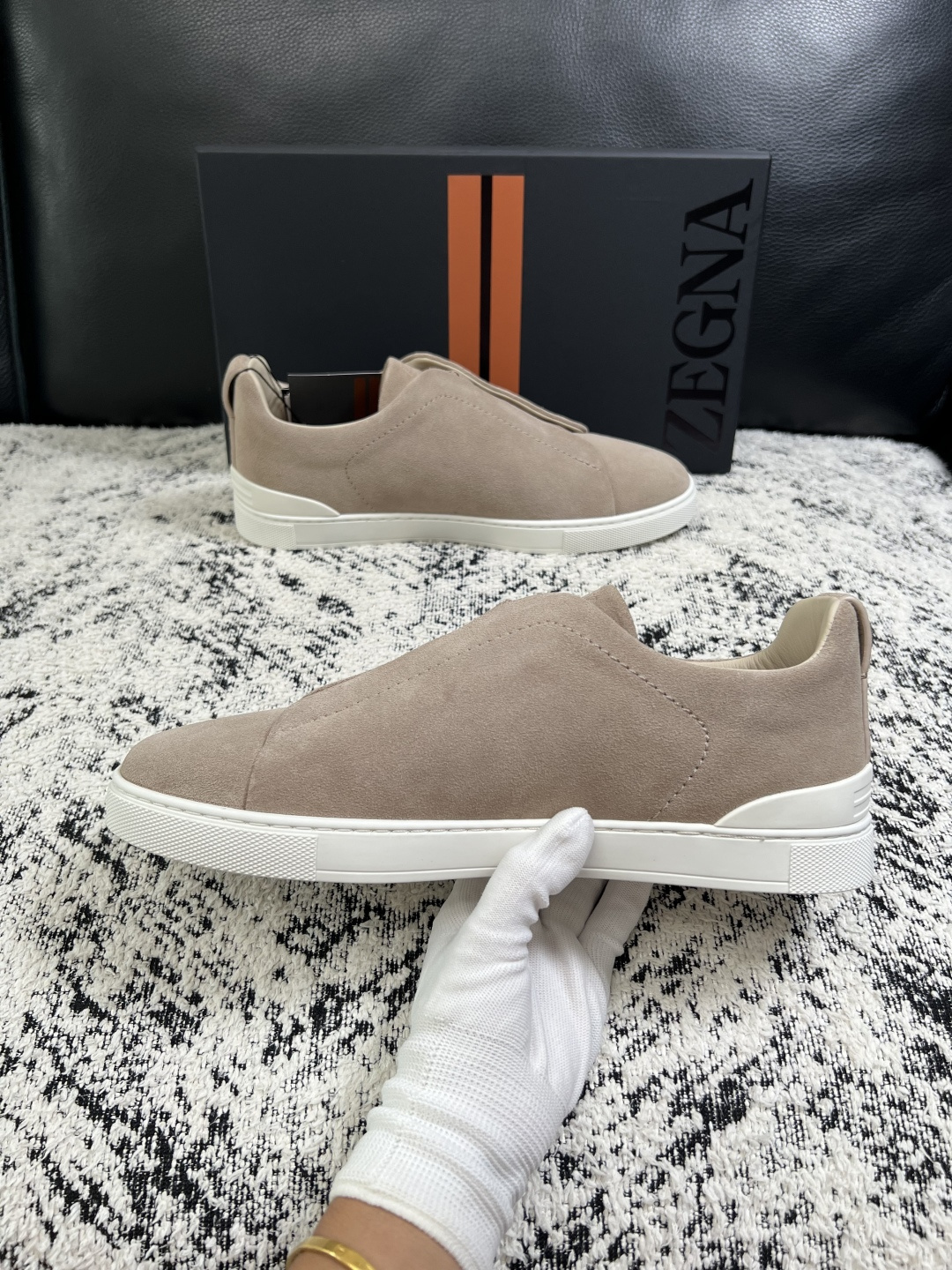 Zegna  高品质  顶级工艺品  杰尼亚  专柜新款原厂配置，意大利进口牛皮面料，进口牛里垫，透气舒适，鞋底：原厂特