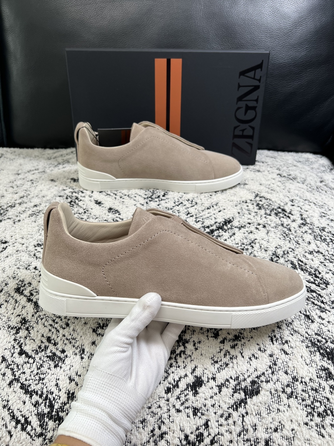 Zegna  高品质  顶级工艺品  杰尼亚  专柜新款原厂配置，意大利进口牛皮面料，进口牛里垫，透气舒适，鞋底：原厂特