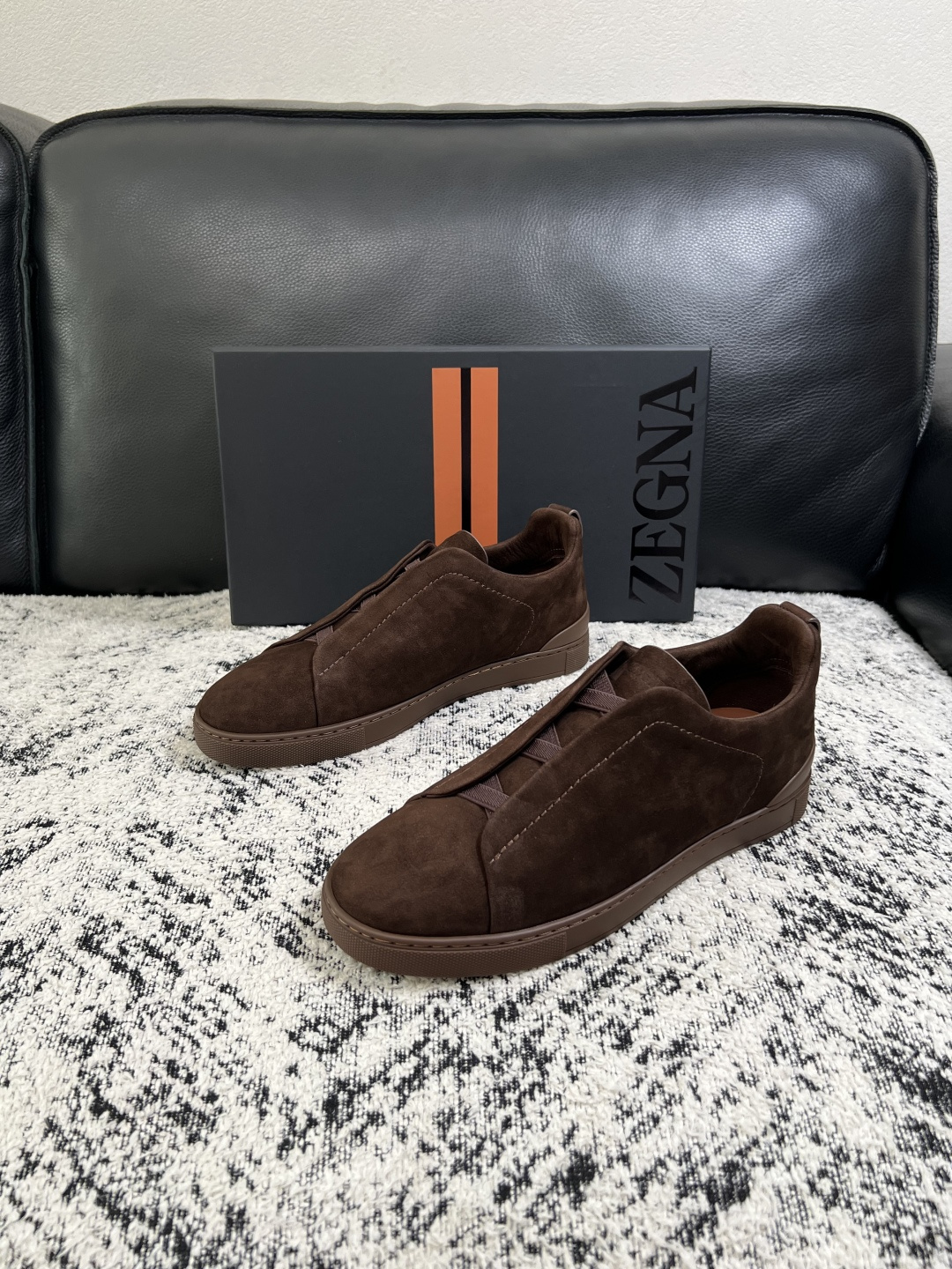 Zegna  高品质  顶级工艺品  杰尼亚  专柜新款原厂配置，意大利进口牛皮面料，进口牛里垫，透气舒适，鞋底：原厂特