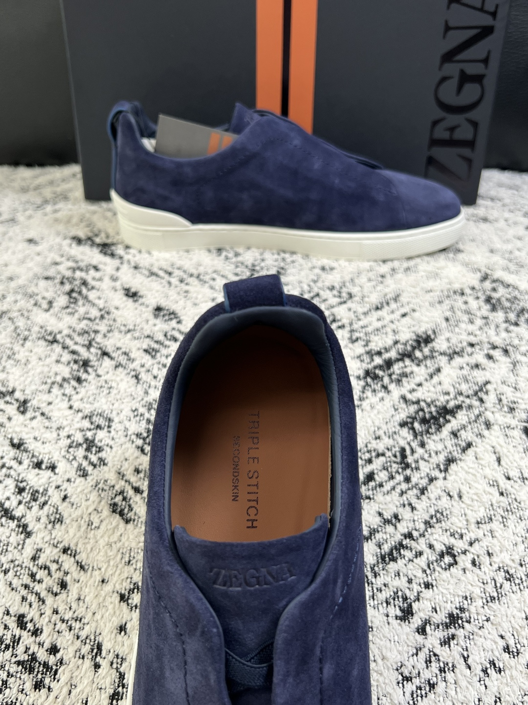 Zegna  高品质  顶级工艺品  杰尼亚  专柜新款原厂配置，意大利进口牛皮面料，进口牛里垫，透气舒适，鞋底：原厂特
