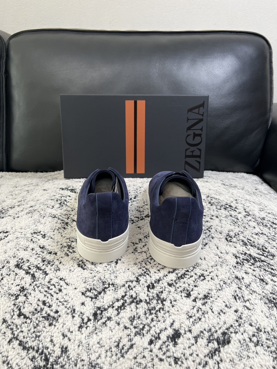 Zegna  高品质  顶级工艺品  杰尼亚  专柜新款原厂配置，意大利进口牛皮面料，进口牛里垫，透气舒适，鞋底：原厂特