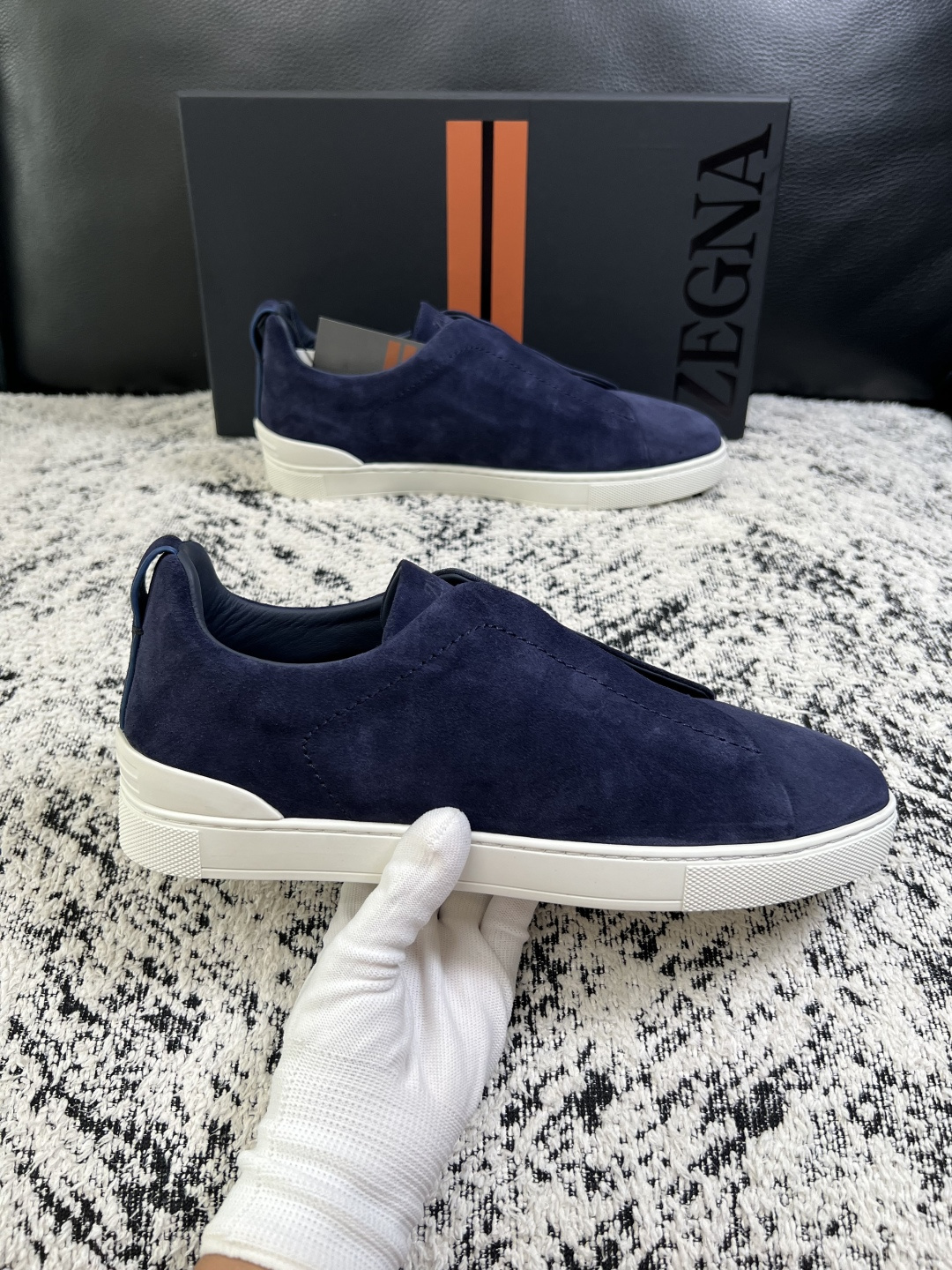 Zegna  高品质  顶级工艺品  杰尼亚  专柜新款原厂配置，意大利进口牛皮面料，进口牛里垫，透气舒适，鞋底：原厂特