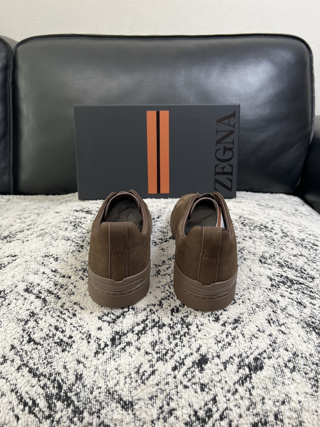 Zegna  高品质  顶级工艺品  杰尼亚  专柜新款原厂配置，意大利进口牛皮面料，进口牛里垫，透气舒适，鞋底：原厂特