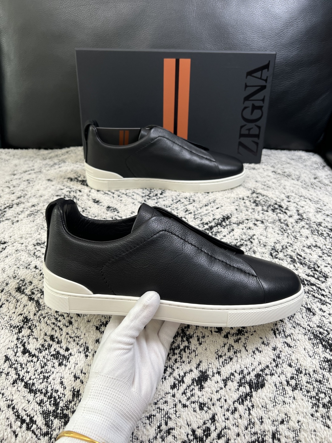 Zegna  高品质  顶级工艺品  杰尼亚  专柜新款原厂配置，意大利进口牛皮面料，进口牛里垫，透气舒适，鞋底：原厂特