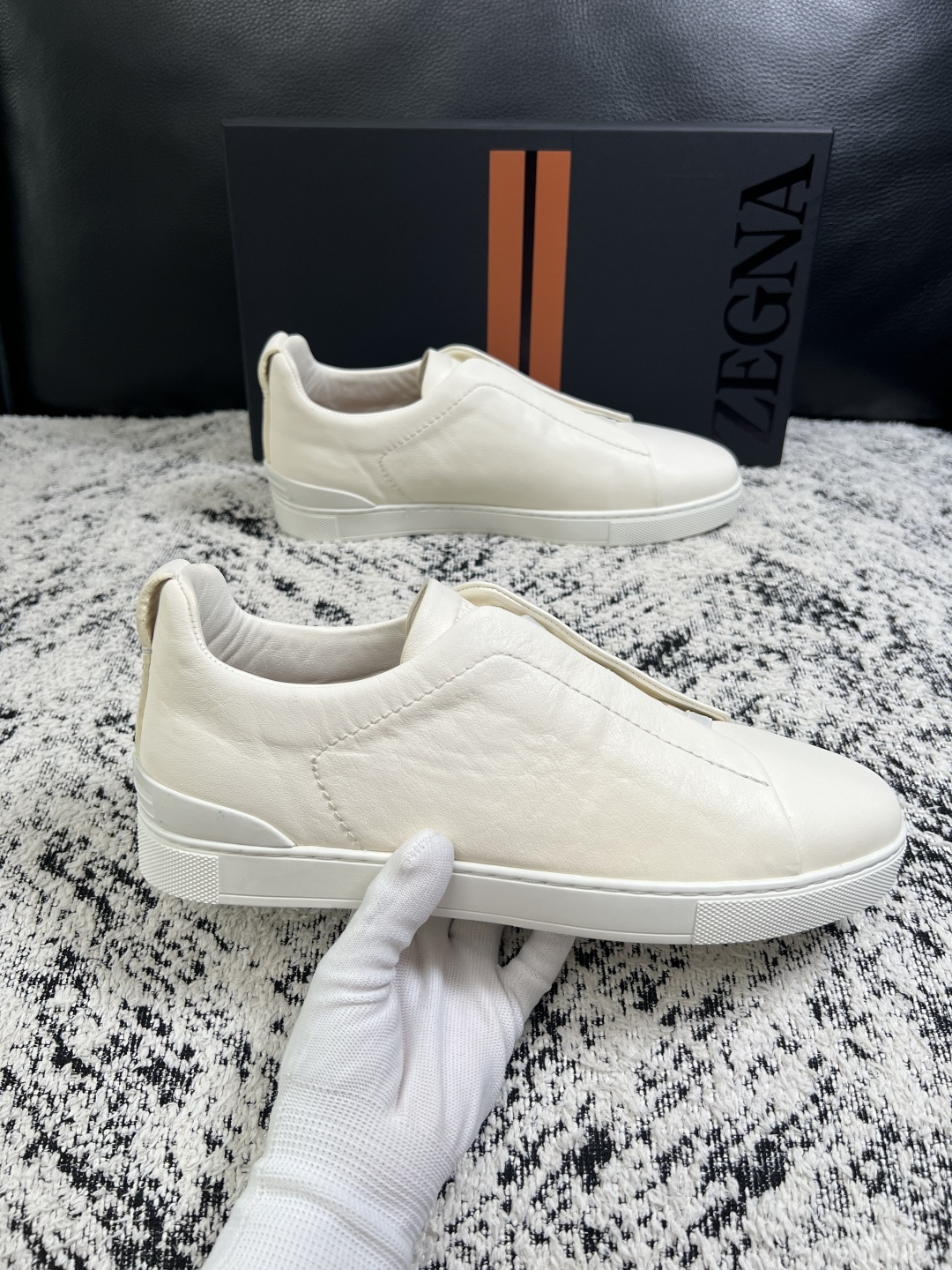 Zegna  高品质  顶级工艺品  杰尼亚  专柜新款原厂配置，意大利进口牛皮面料，进口牛里垫，透气舒适，鞋底：原厂特