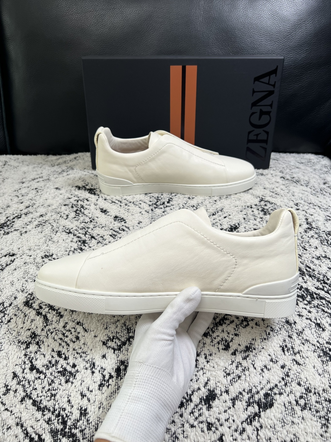 Zegna  高品质  顶级工艺品  杰尼亚  专柜新款原厂配置，意大利进口牛皮面料，进口牛里垫，透气舒适，鞋底：原厂特