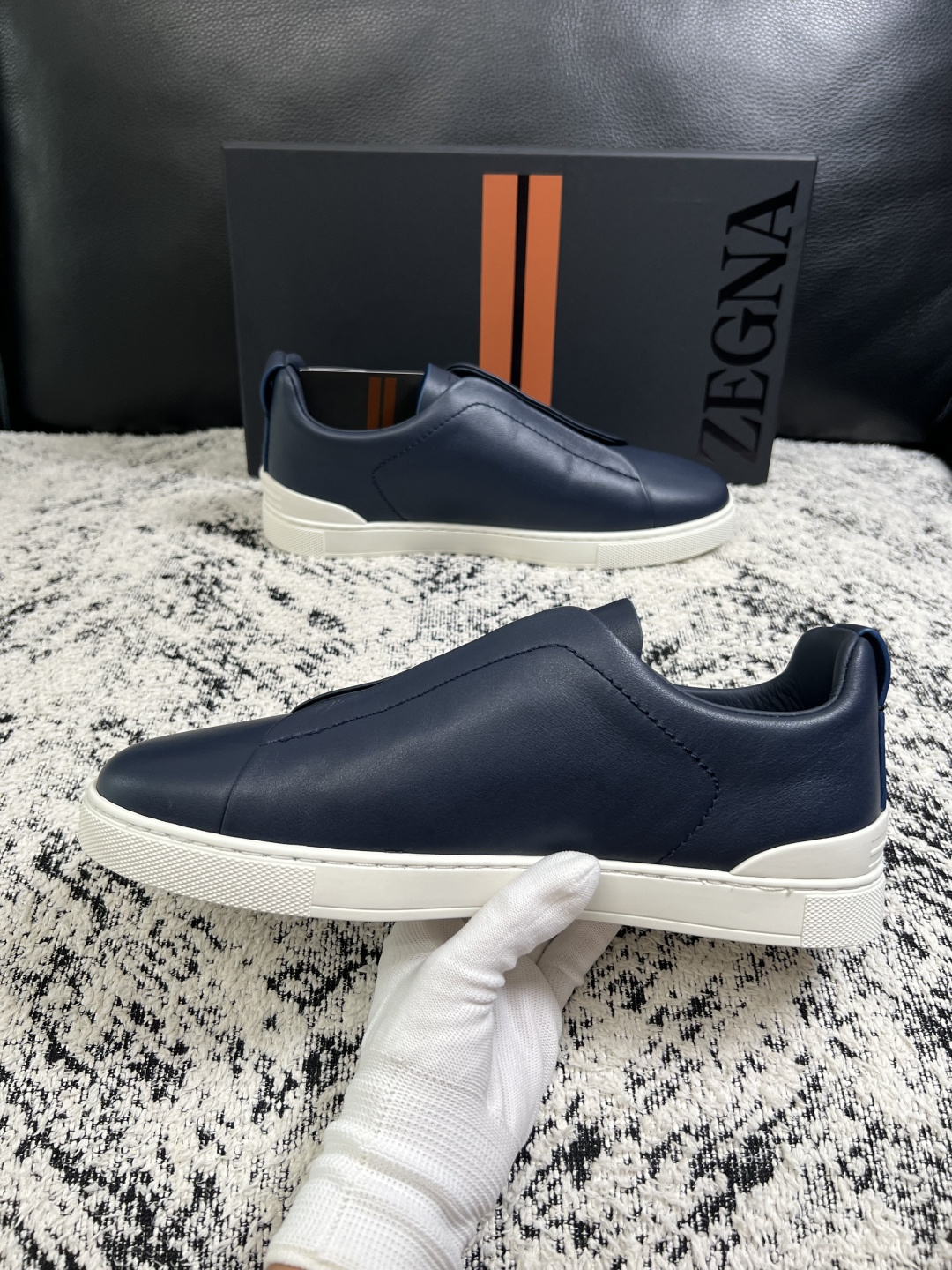 Zegna  高品质  顶级工艺品  杰尼亚  专柜新款原厂配置，意大利进口牛皮面料，进口牛里垫，透气舒适，鞋底：原厂特