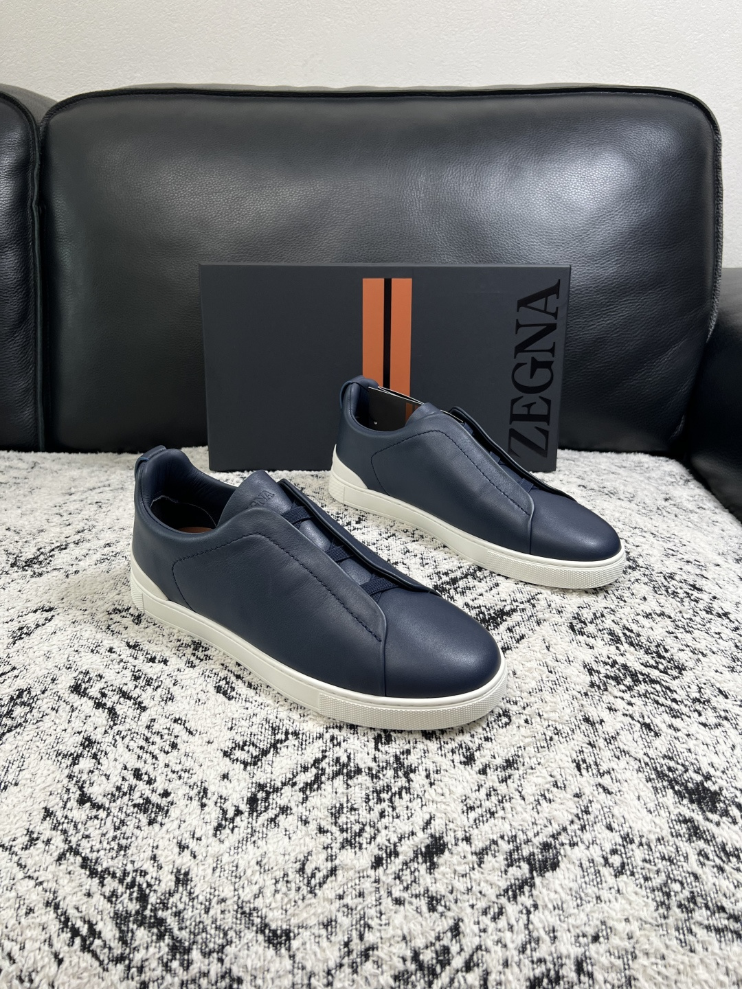 Zegna  高品质  顶级工艺品  杰尼亚  专柜新款原厂配置，意大利进口牛皮面料，进口牛里垫，透气舒适，鞋底：原厂特