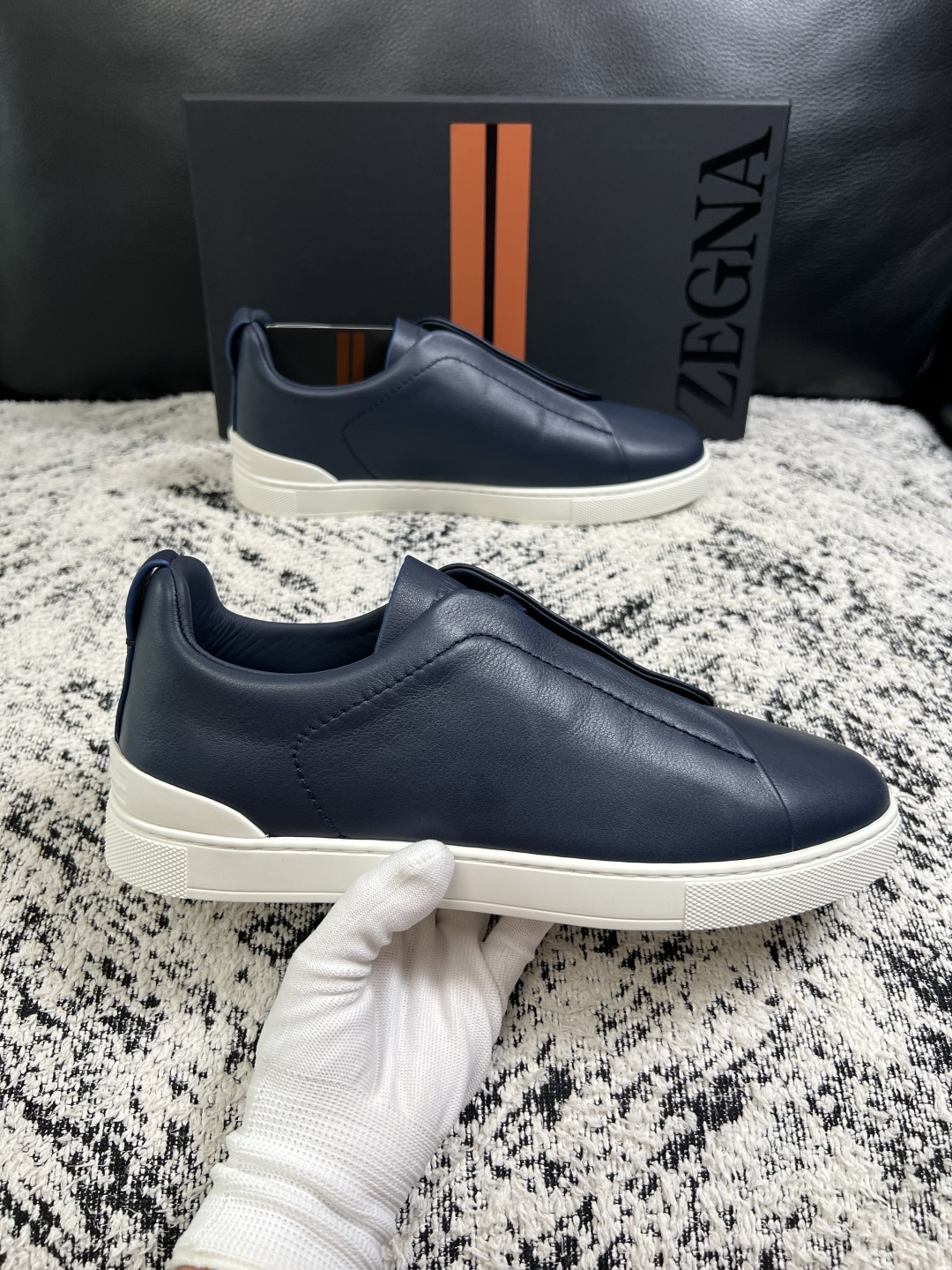 Zegna  高品质  顶级工艺品  杰尼亚  专柜新款原厂配置，意大利进口牛皮面料，进口牛里垫，透气舒适，鞋底：原厂特