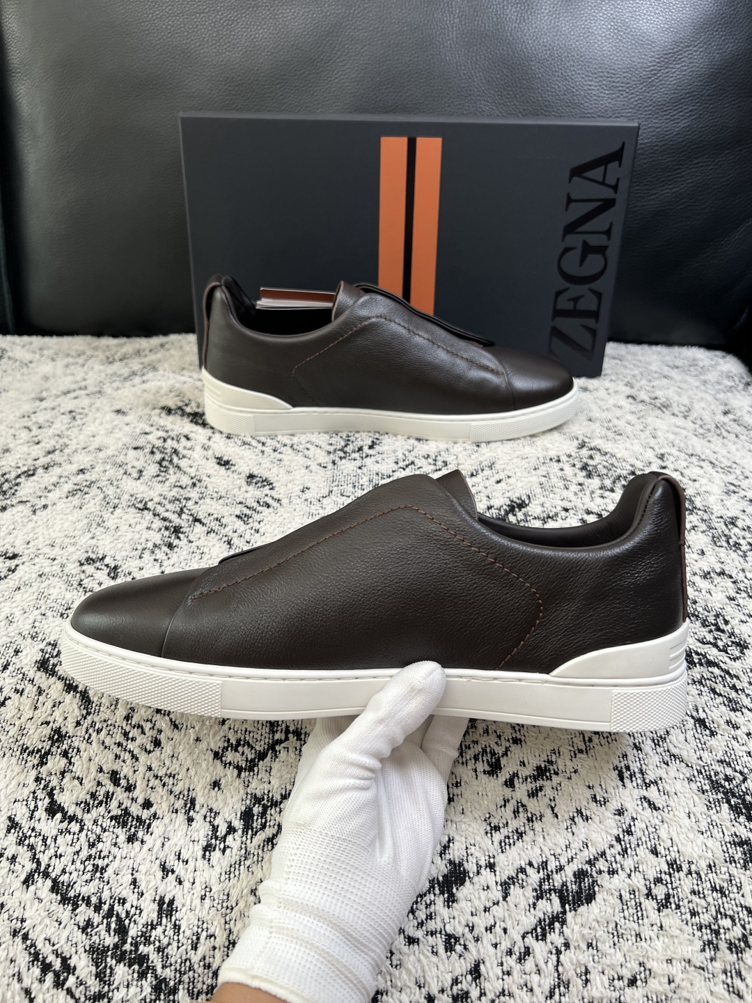 Zegna  高品质  顶级工艺品  杰尼亚  专柜新款原厂配置，意大利进口牛皮面料，进口牛里垫，透气舒适，鞋底：原厂特