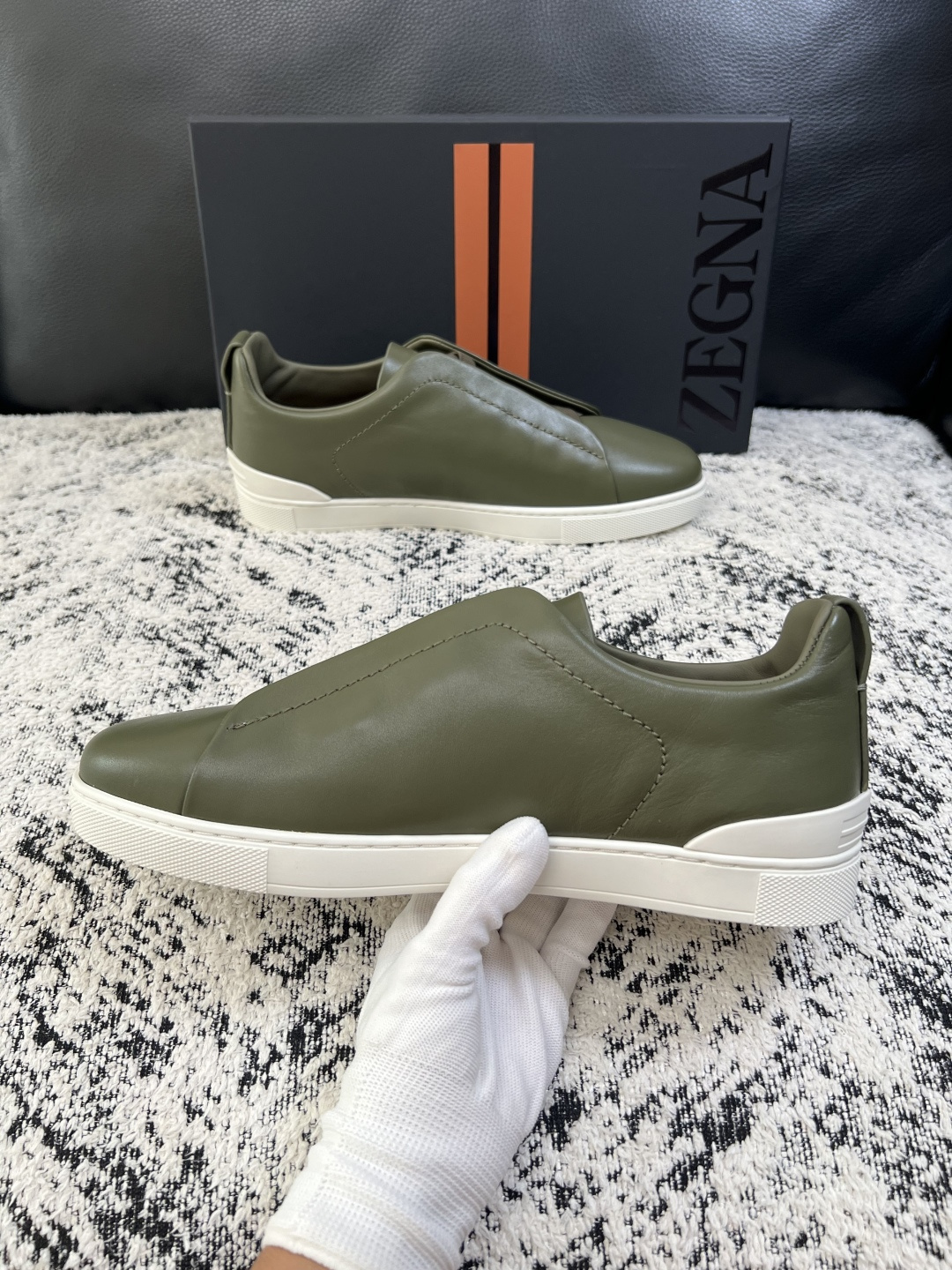 Zegna  高品质  顶级工艺品  杰尼亚  专柜新款原厂配置，意大利进口牛皮面料，进口牛里垫，透气舒适，鞋底：原厂特