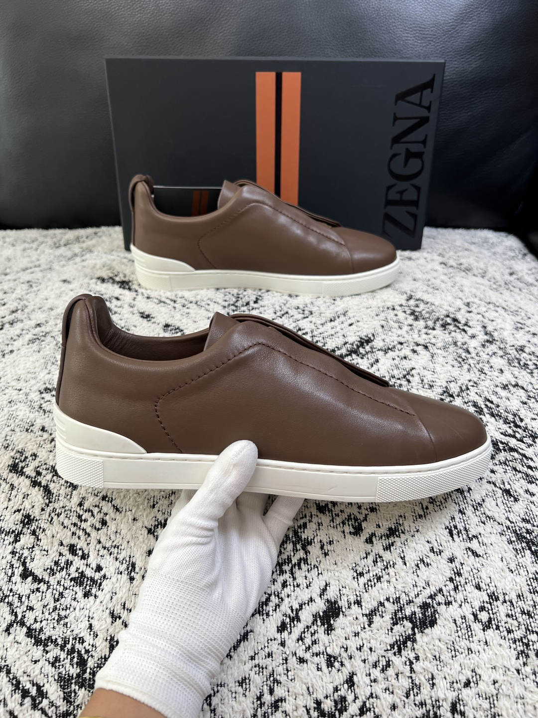 Zegna  高品质  顶级工艺品  杰尼亚  专柜新款原厂配置，意大利进口牛皮面料，进口牛里垫，透气舒适，鞋底：原厂特