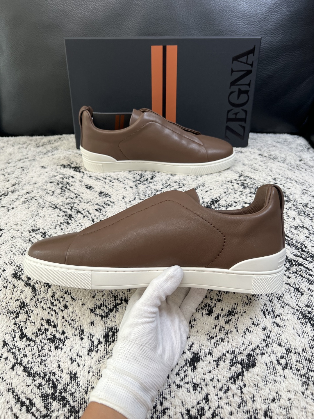 Zegna  高品质  顶级工艺品  杰尼亚  专柜新款原厂配置，意大利进口牛皮面料，进口牛里垫，透气舒适，鞋底：原厂特