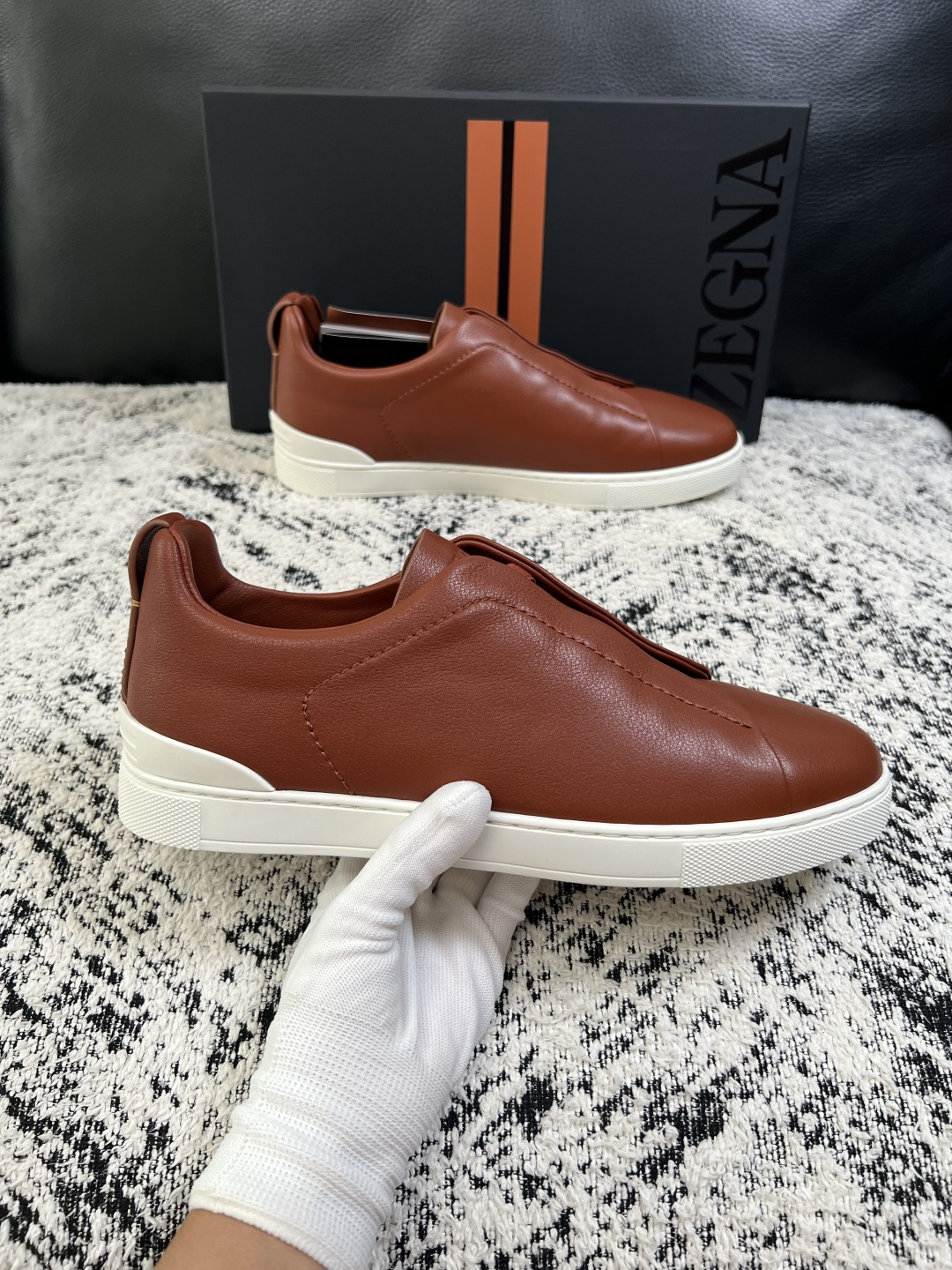 Zegna  高品质  顶级工艺品  杰尼亚  专柜新款原厂配置，意大利进口牛皮面料，进口牛里垫，透气舒适，鞋底：原厂特
