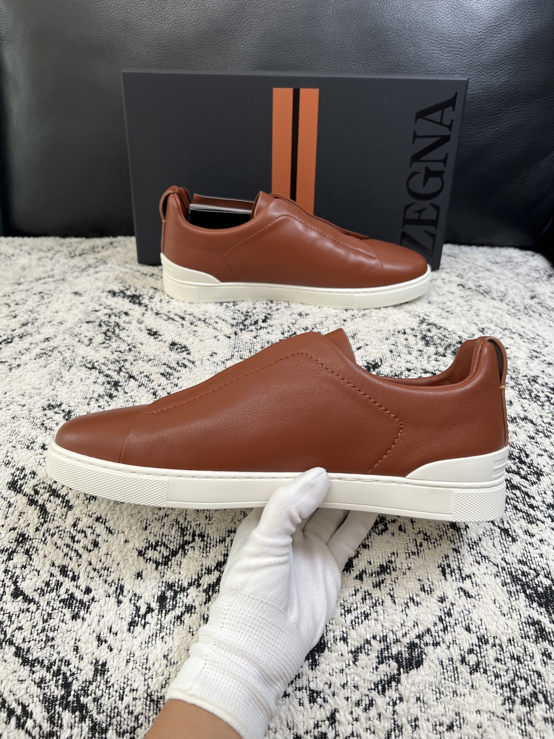Zegna  高品质  顶级工艺品  杰尼亚  专柜新款原厂配置，意大利进口牛皮面料，进口牛里垫，透气舒适，鞋底：原厂特