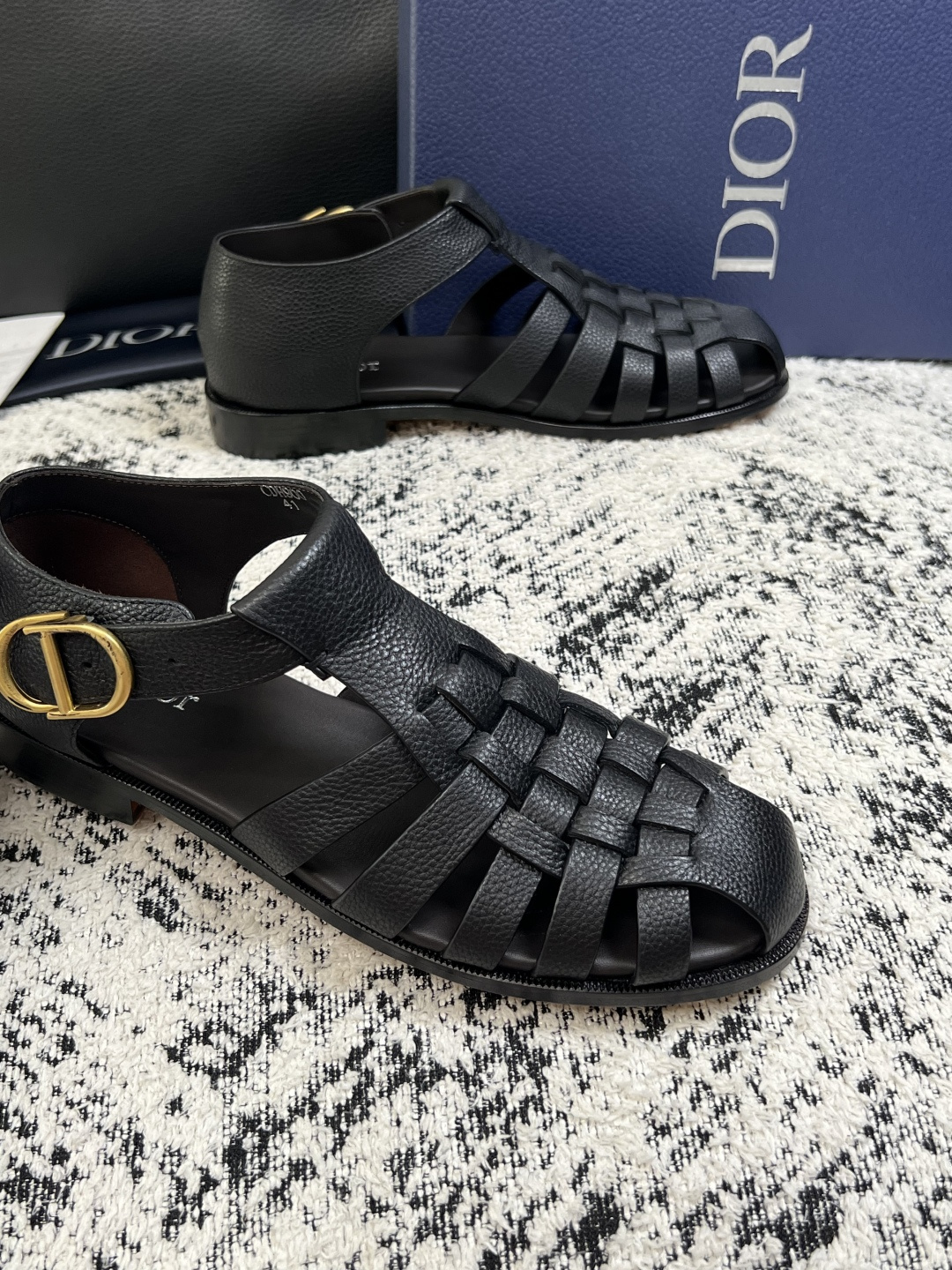 Dior  高品质  顶级工艺品  迪奥  皮鞋系列专柜同步原厂配置，意大利进口牛皮，全进口水染牛皮里垫，鞋底：原厂特供